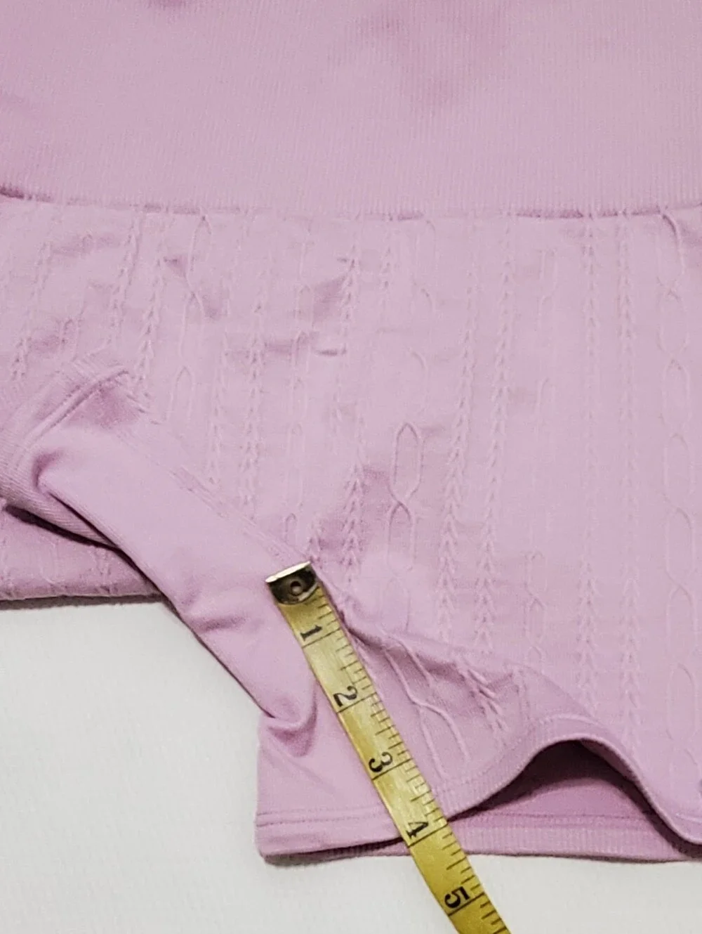 ALO Yoga Seamless Cable Knit Hot Shorts Pink Size Medium